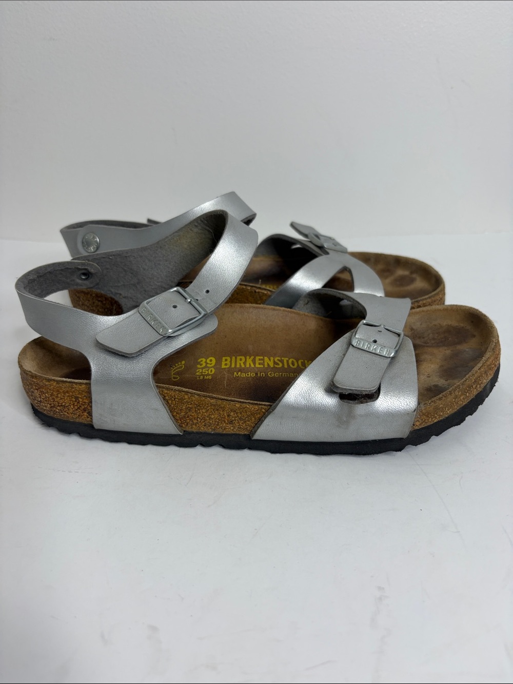 Birkenstock Rio Sandals Womens 39 8 Silver Birko Flor Faux Leather Ankle Strap